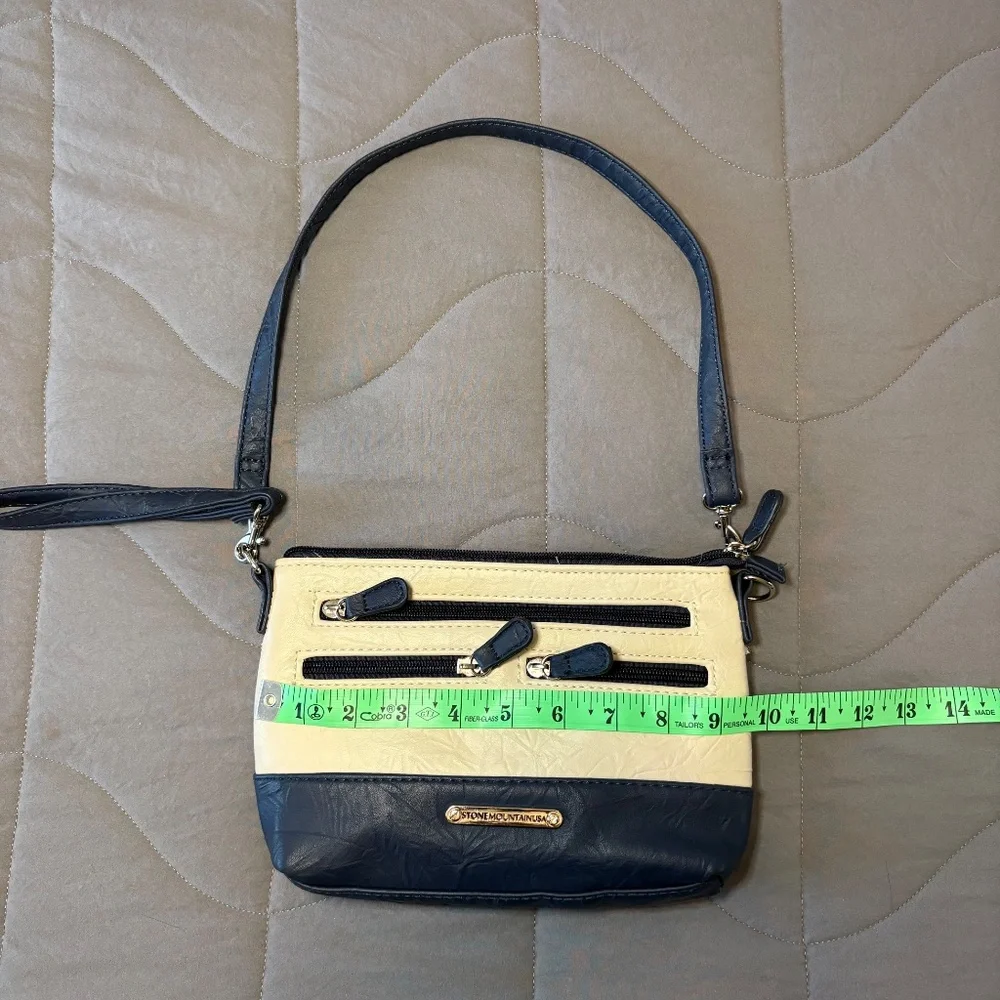Stone Mountain Off White &‎ Navy Blue Shoulder Bag - Picture 2 of 8